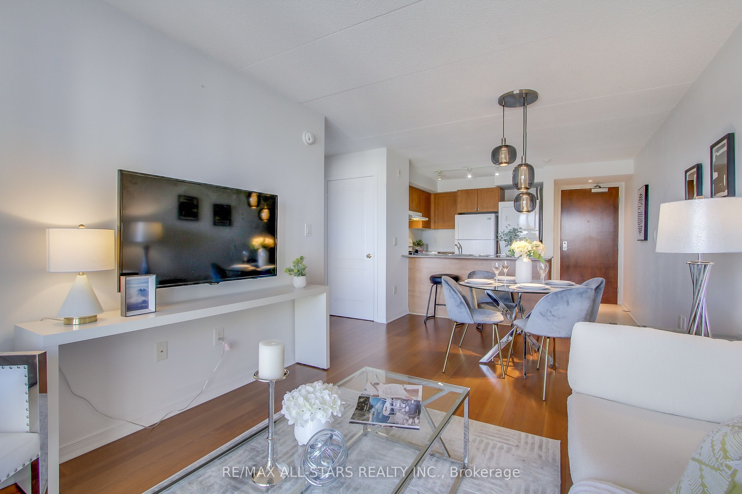 4600 Steeles Avenue E 610