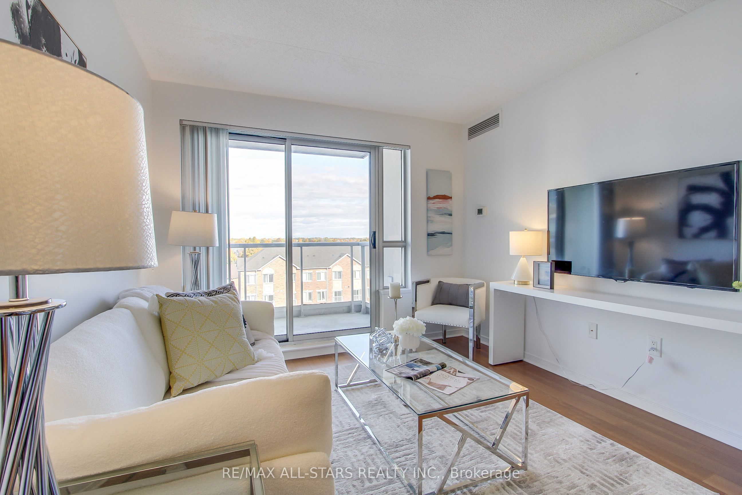 4600 Steeles Avenue E 610
