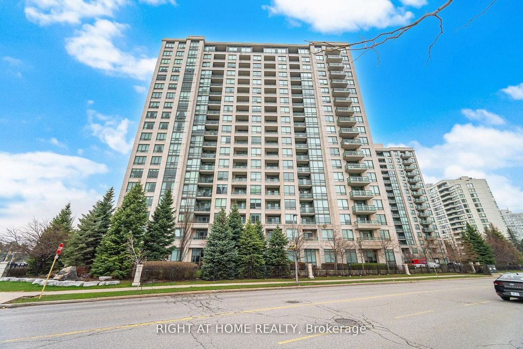 Photo of 88 Promenade Circle #1010, Vaughan, ON L4J 9A4 (MLS # N13167058)