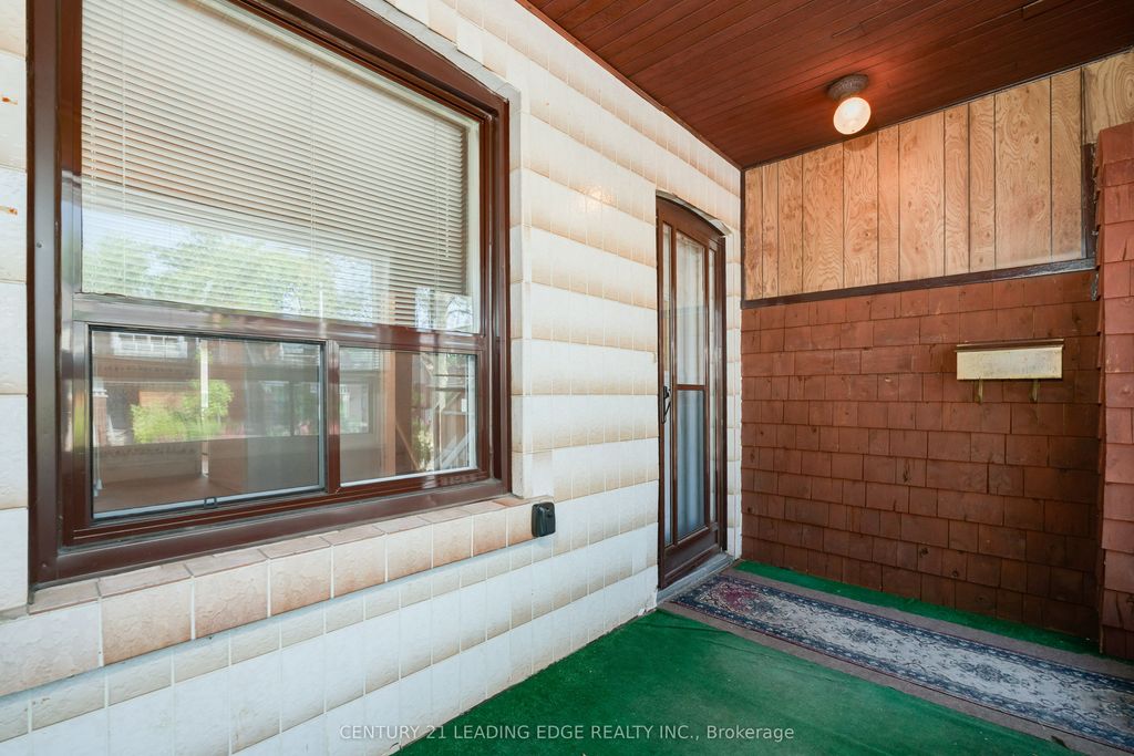 Photo of 635 Coxwell Avenue, Toronto, ON M4C 3B8 (MLS # E12766510)