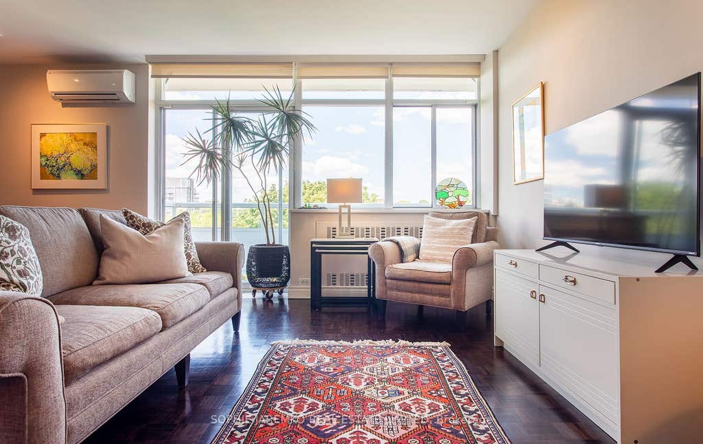 Photo of 580 Christie Street #603, Toronto, ON M6G 3E3 (MLS # C13633694)