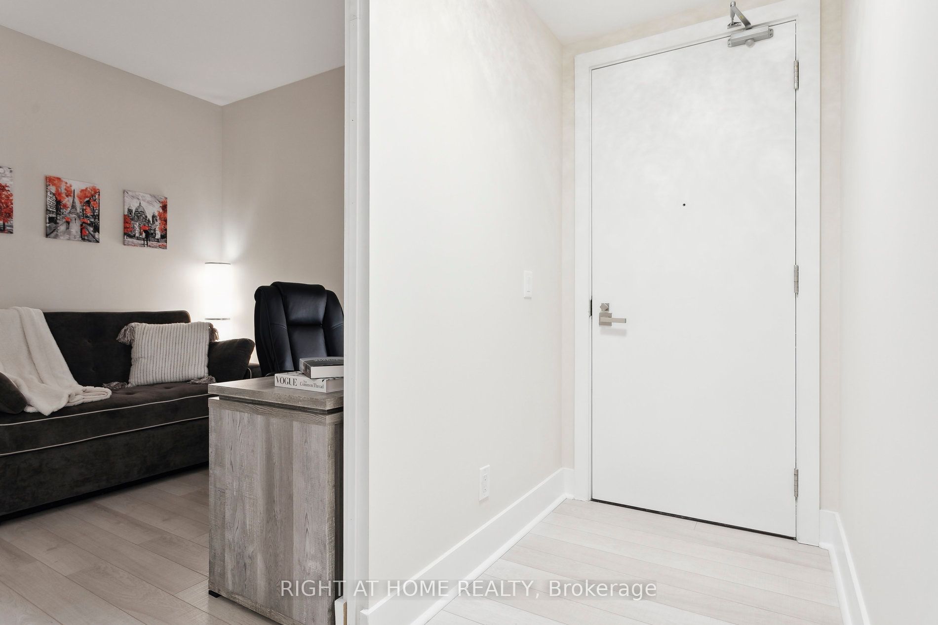 32 Davenport Road 311