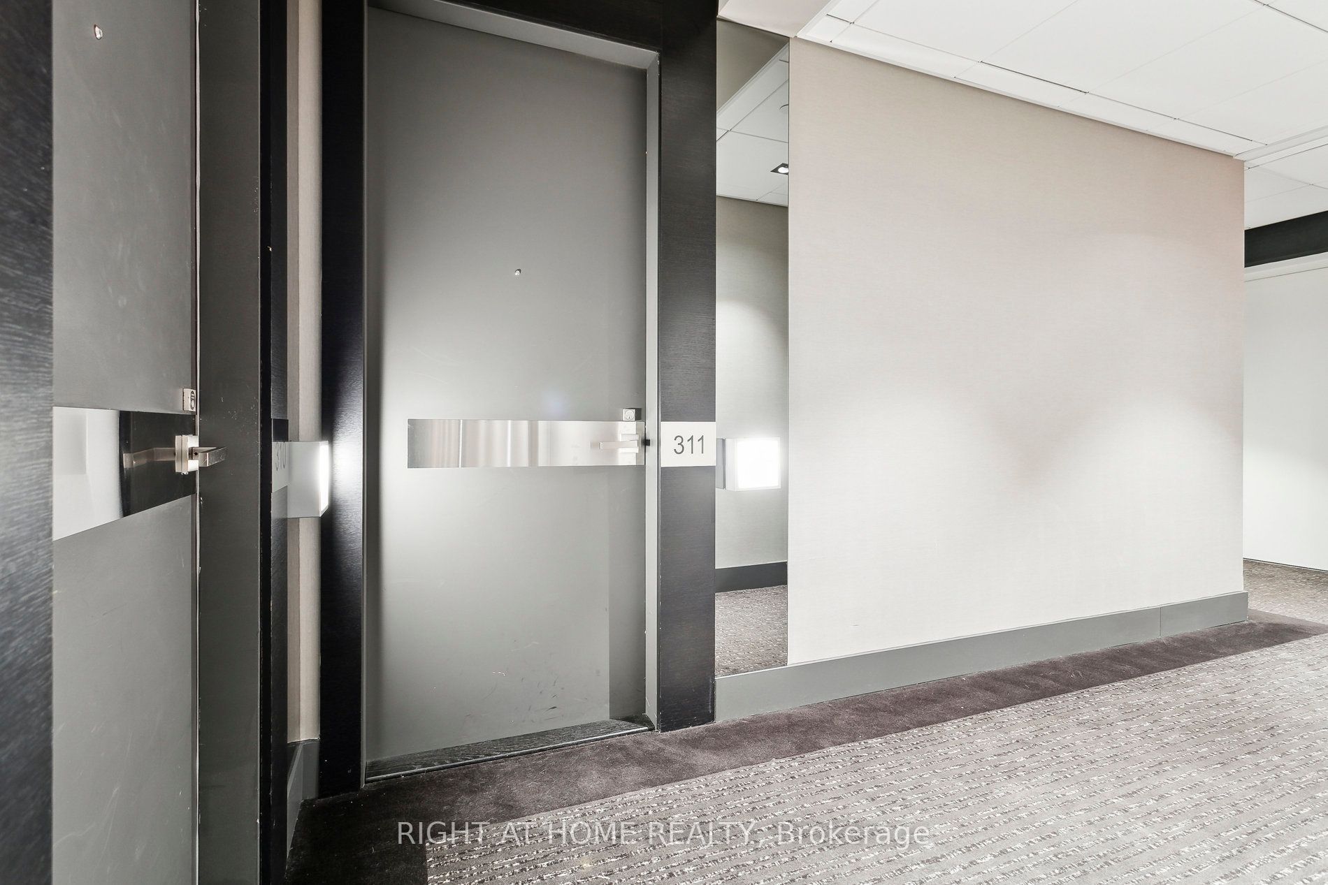 32 Davenport Road 311