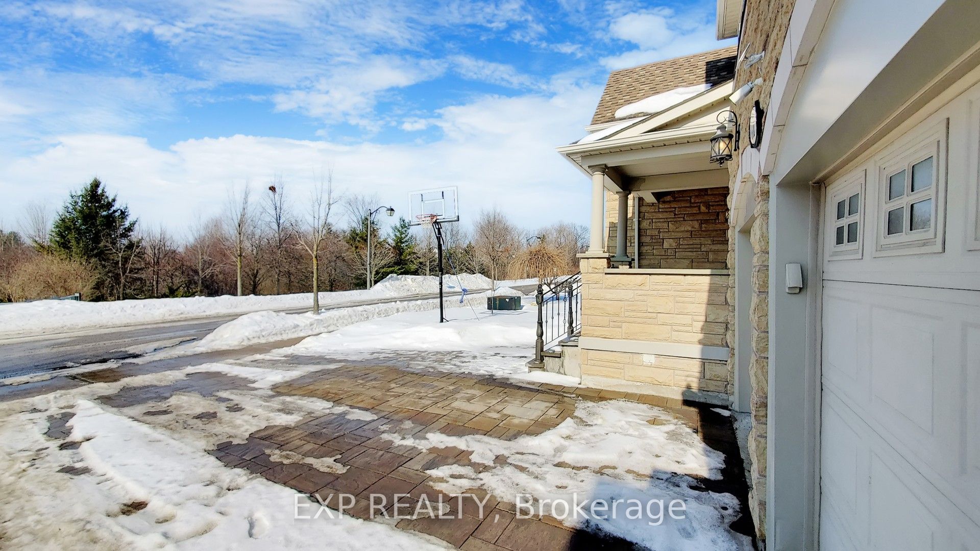 71 Golden Meadow Drive