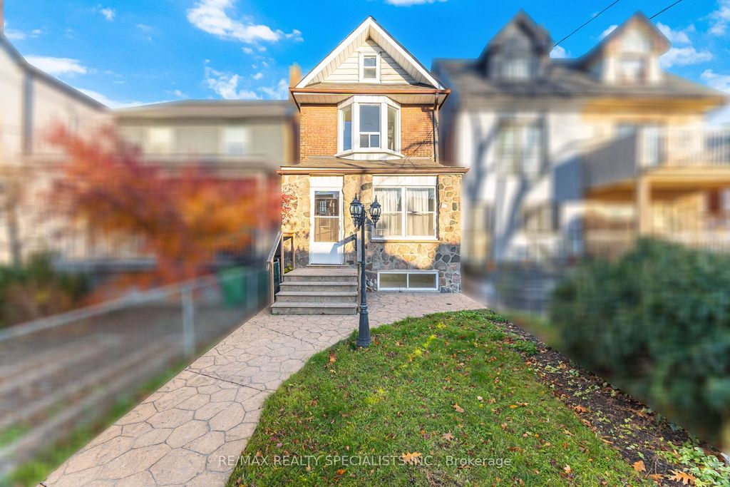 Photo of 971 Saint Clarens Avenue, Toronto, ON M6H 3X8 (MLS # W12872664)