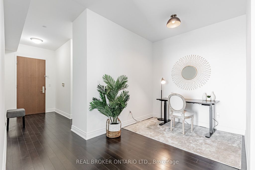 Photo of 388 Yonge Street #7510, Toronto, ON M5B 0A4 (MLS # C12450161)