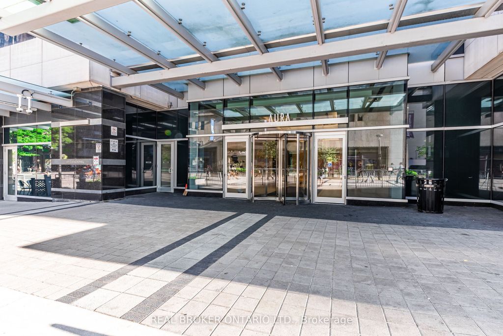 Photo of 388 Yonge Street #7510, Toronto, ON M5B 0A4 (MLS # C12450161)