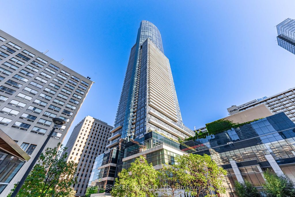 Photo of 388 Yonge Street #7510, Toronto, ON M5B 0A4 (MLS # C12450161)