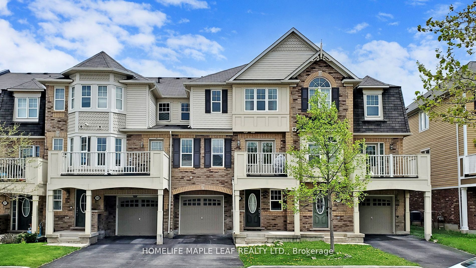 211 Woodley Crescent