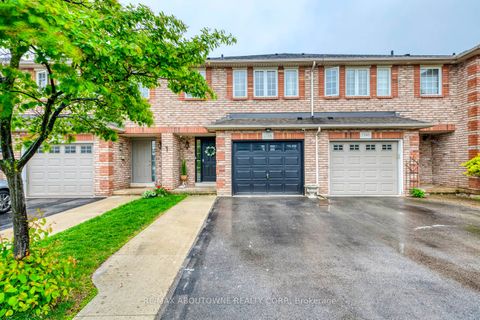 2246 Fairbairn Court Oakville ON L6M 4R2