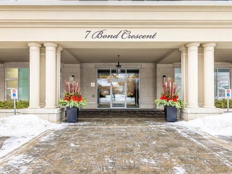 7 Bond Crescent 112 Richmond Hill ON L4E 1E6