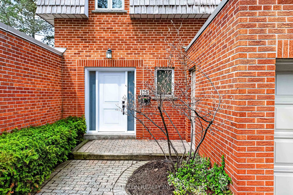 Photo of 135 Scenic Mill Way #102, Toronto, ON M2L 1T1 (MLS # C13778850)