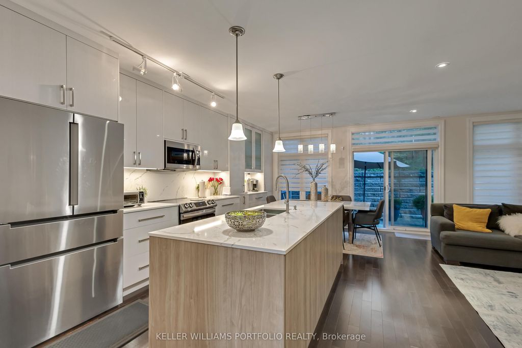 Photo of 365A Roehampton Avenue, Toronto, ON M4P 1S3 (MLS # C12387998)