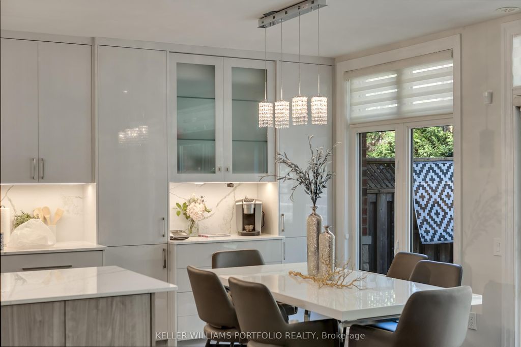 Photo of 365A Roehampton Avenue, Toronto, ON M4P 1S3 (MLS # C12387998)