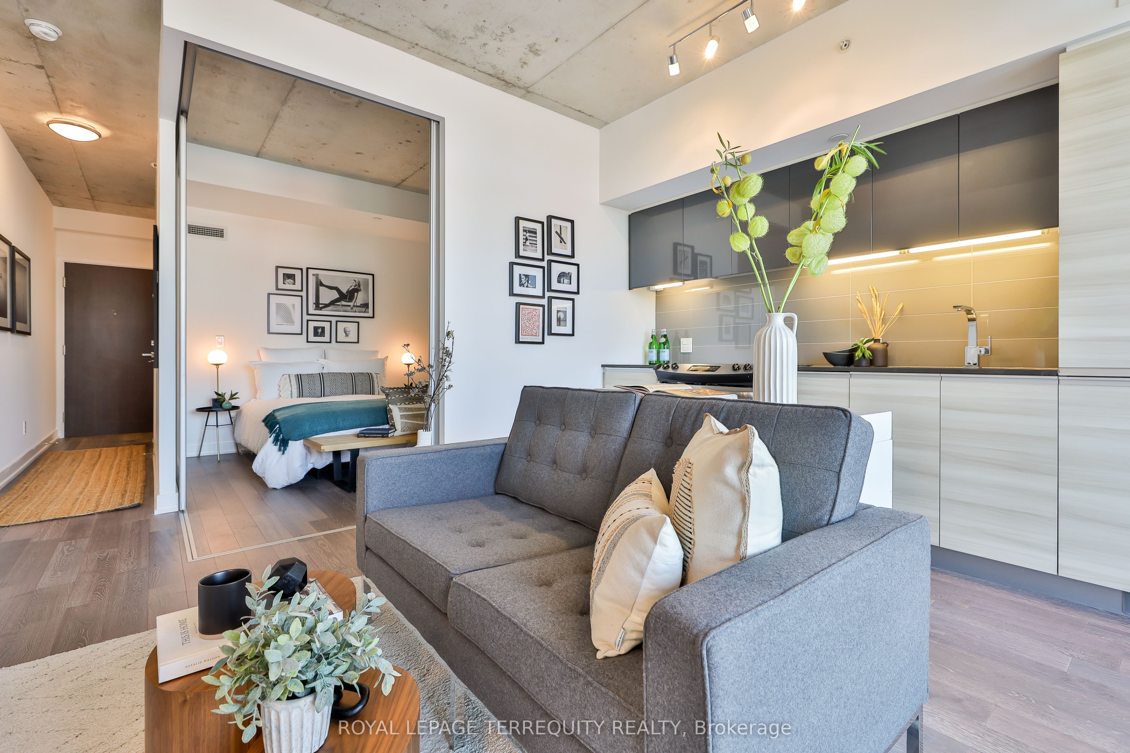 1190 Dundas Street E 625