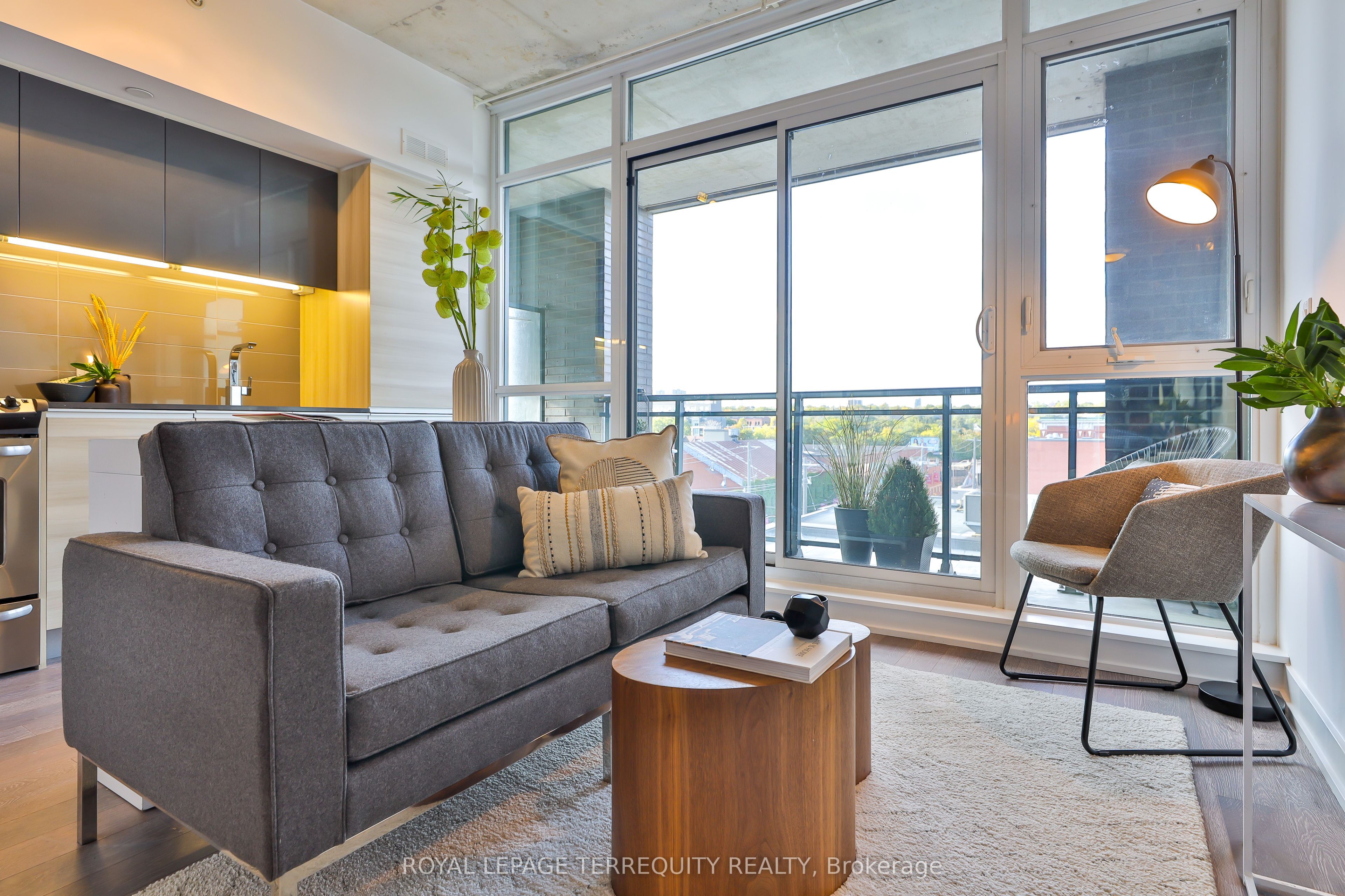 1190 Dundas Street E 625