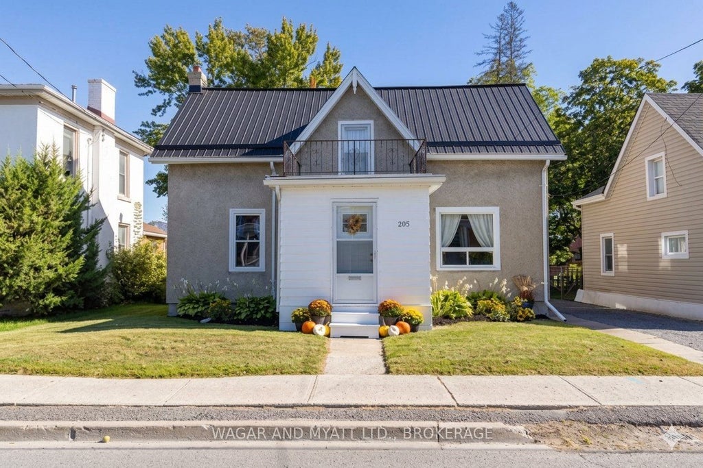 Photo of 205 Centre Street N, Greater Napanee, ON K7R 1N7 (MLS # X13817176)