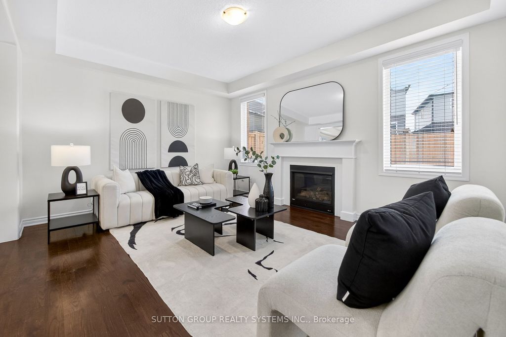 Photo of 693 Doon South Drive, Kitchener, ON N2P 0H5 (MLS # X12785866)