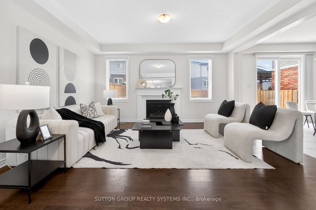 Photo of 693 Doon South Drive, Kitchener, ON N2P 0H5 (MLS # X12785866)