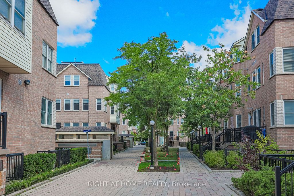 Photo of 760 Lawrence Avenue W #78, Toronto, ON M6A 3E7 (MLS # W12502392)