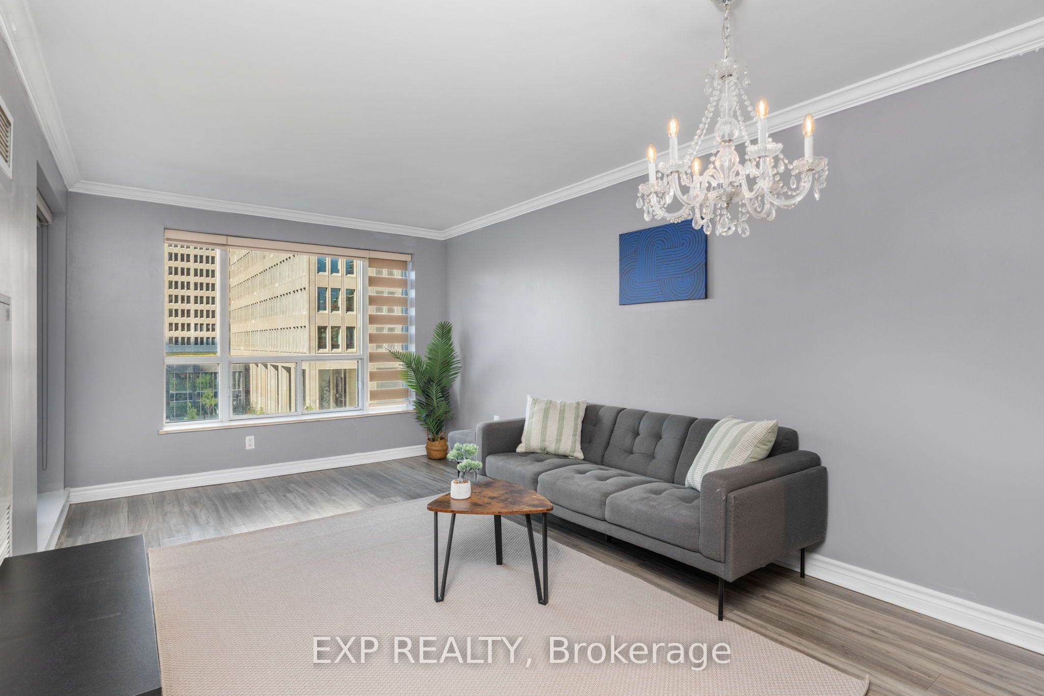 889 Bay Street 409