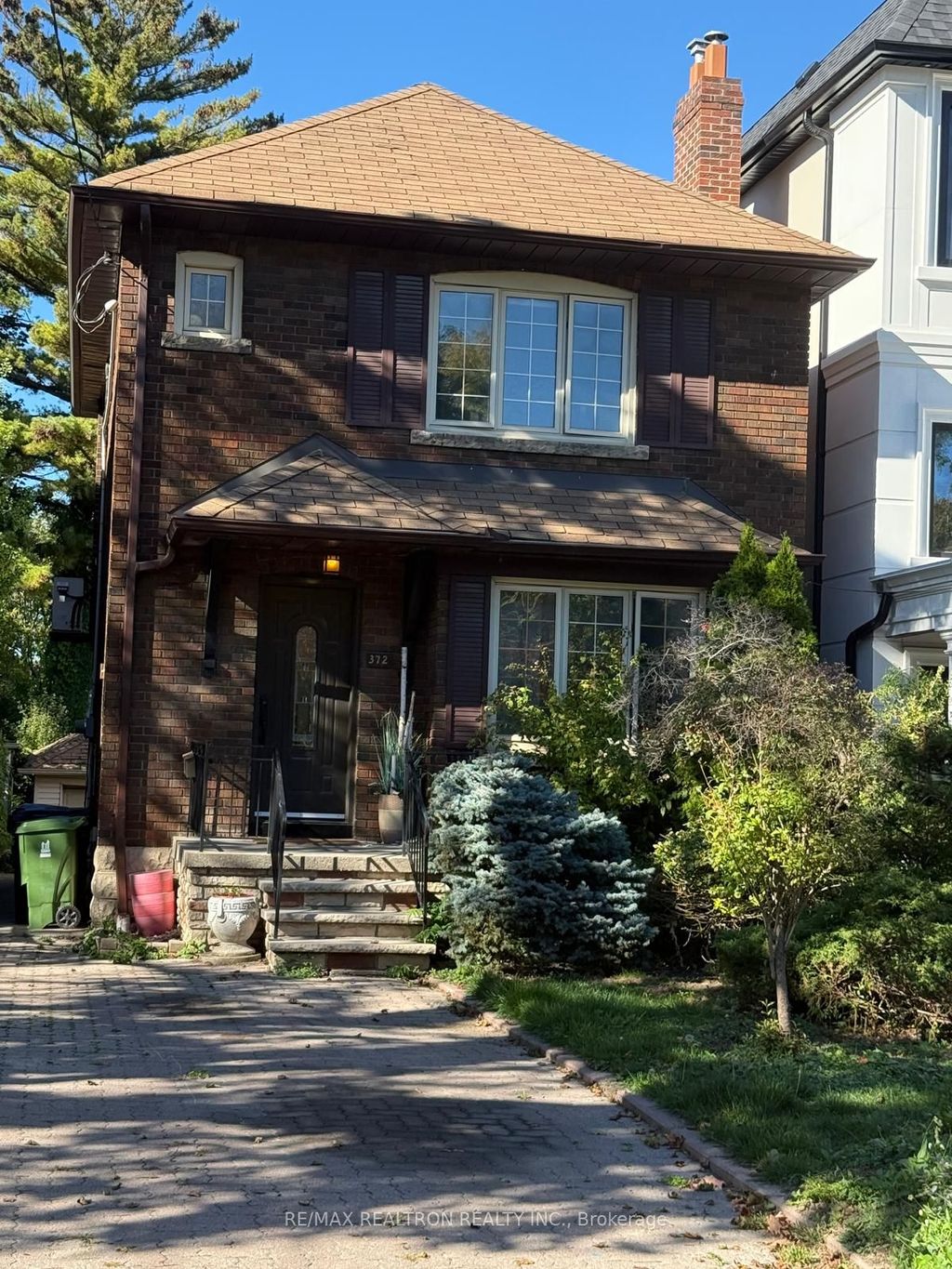 Photo of 372 St Germain Avenue, Toronto, ON M5M 1W5 (MLS # C12439486)