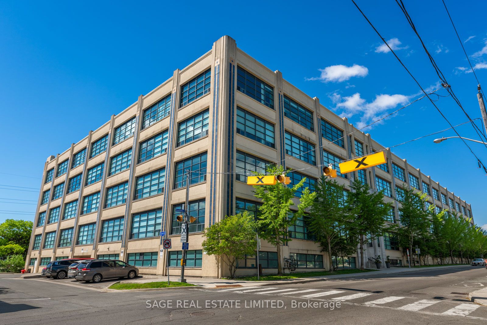 1001 Roselawn Avenue 123