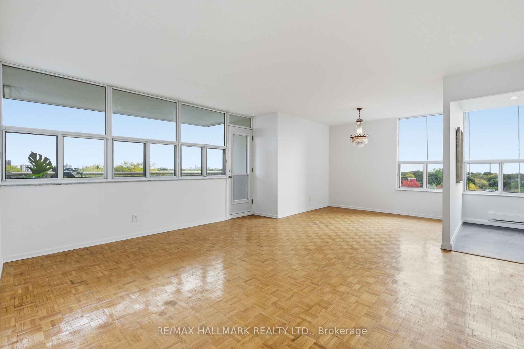 980 Broadview Avenue 802