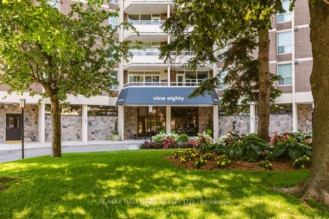 980 Broadview Avenue 802 Toronto ON M4K 3Y1