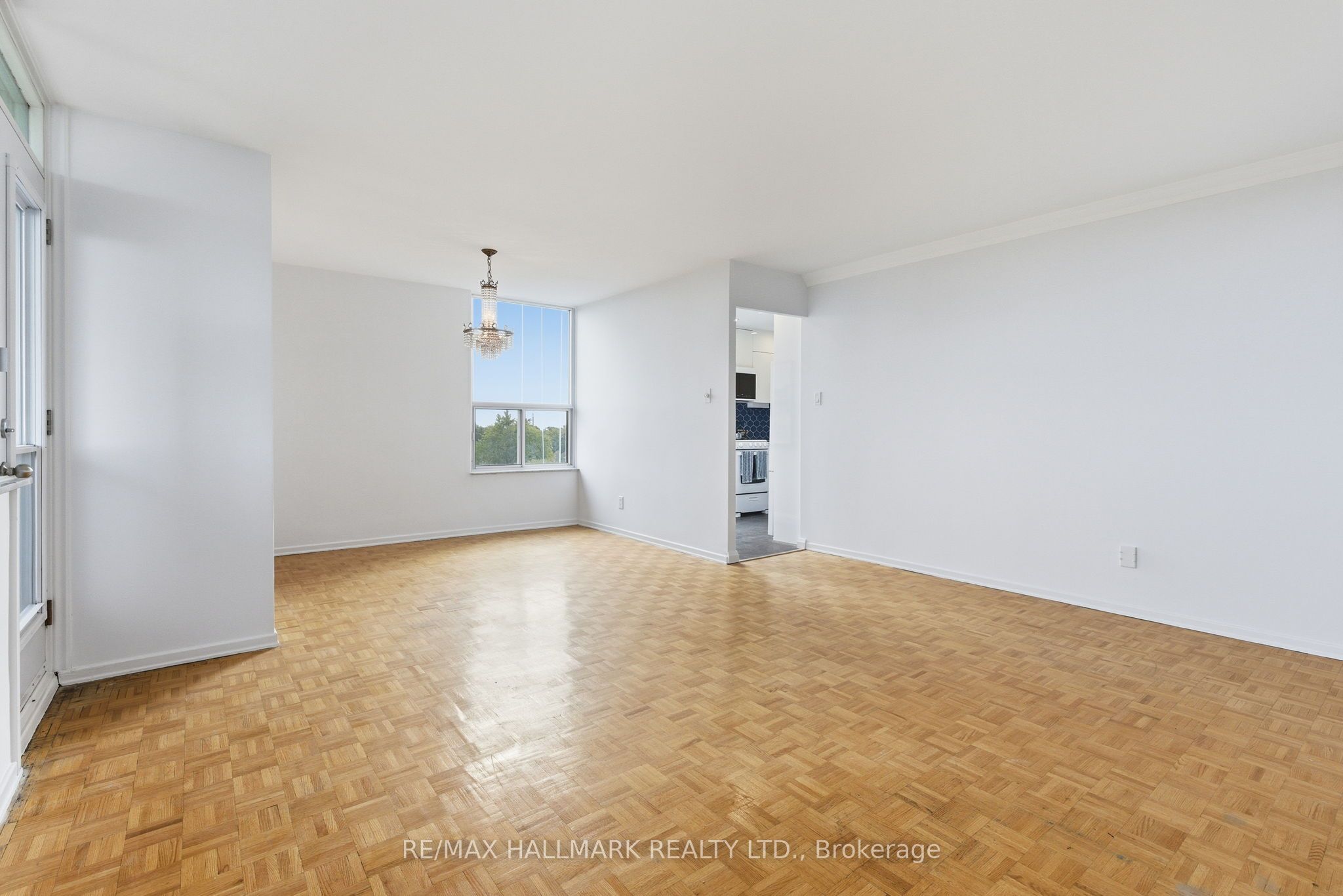 980 Broadview Avenue 802