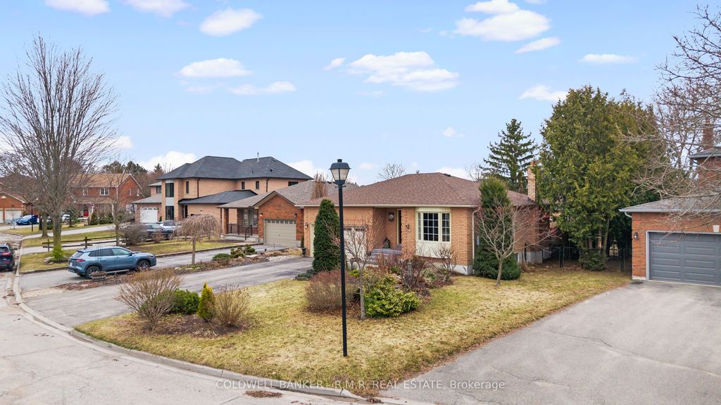Photo of 17 St John's Court, Uxbridge, ON L9P 1M3 (MLS # N12954834)