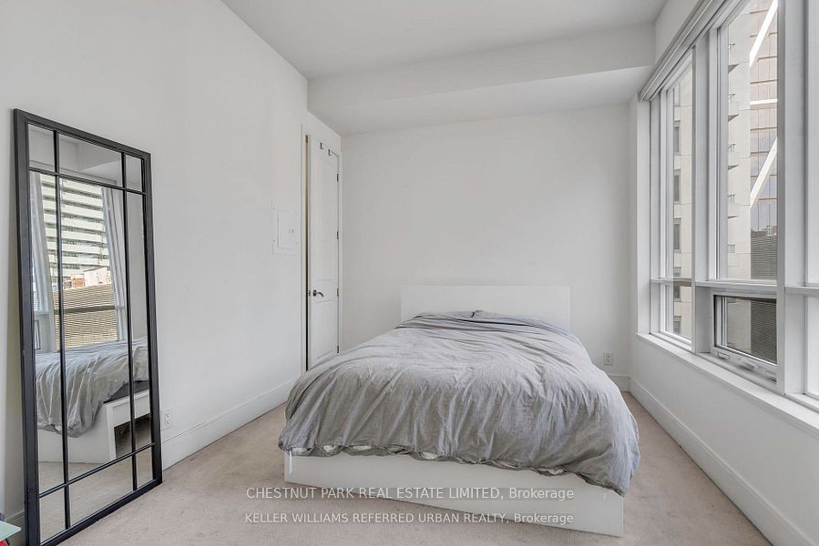 Photo of 21 Balmuto Street #802, Toronto, ON M4Y 1W4 (MLS # C13532612)