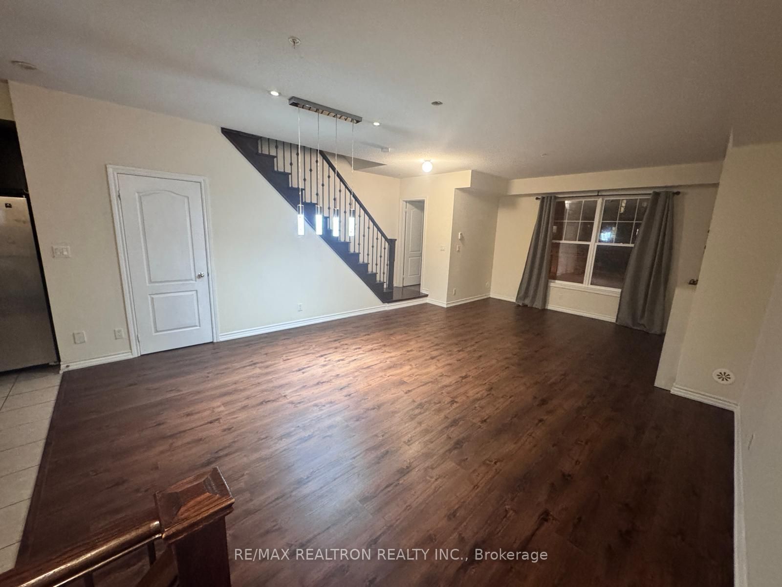 15 Cathedral High Street