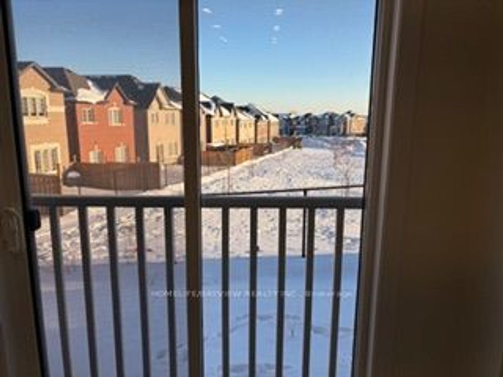 Photo of 1113 Skyridge Boulevard, Pickering, ON L1X 2R2 (MLS # E12768290)