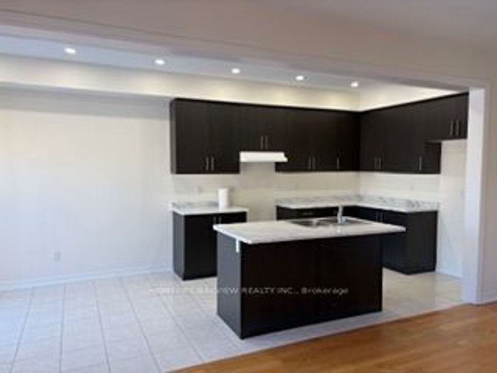 Photo of 1113 Skyridge Boulevard, Pickering, ON L1X 2R2 (MLS # E12768290)