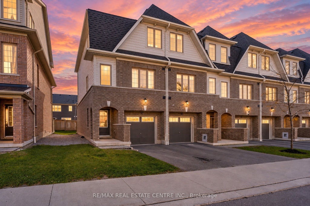 Photo of 91 Danzatore Path #95, Oshawa, ON L1L 0P9 (MLS # E14114868)