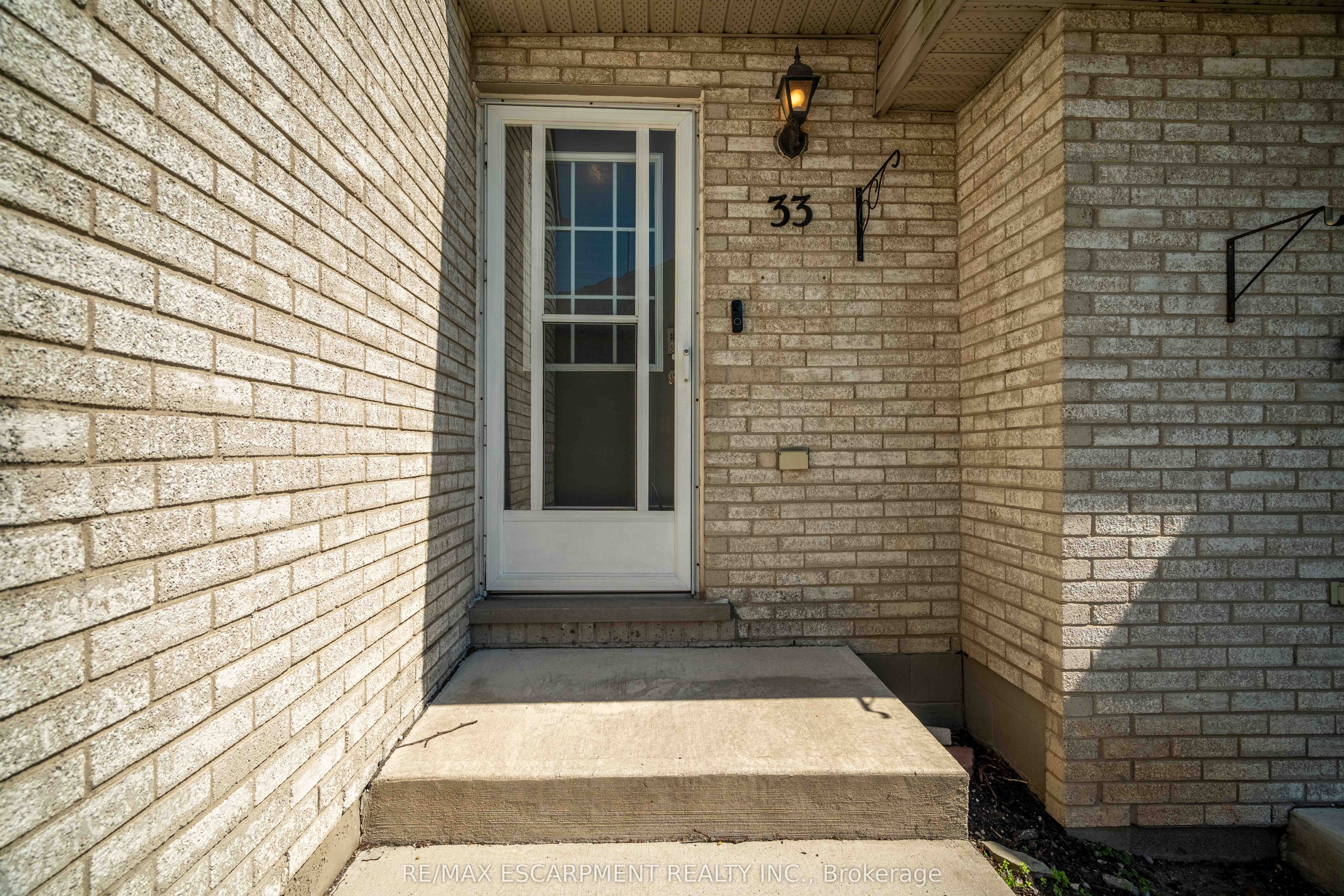 1396 Upper Ottawa Street 33