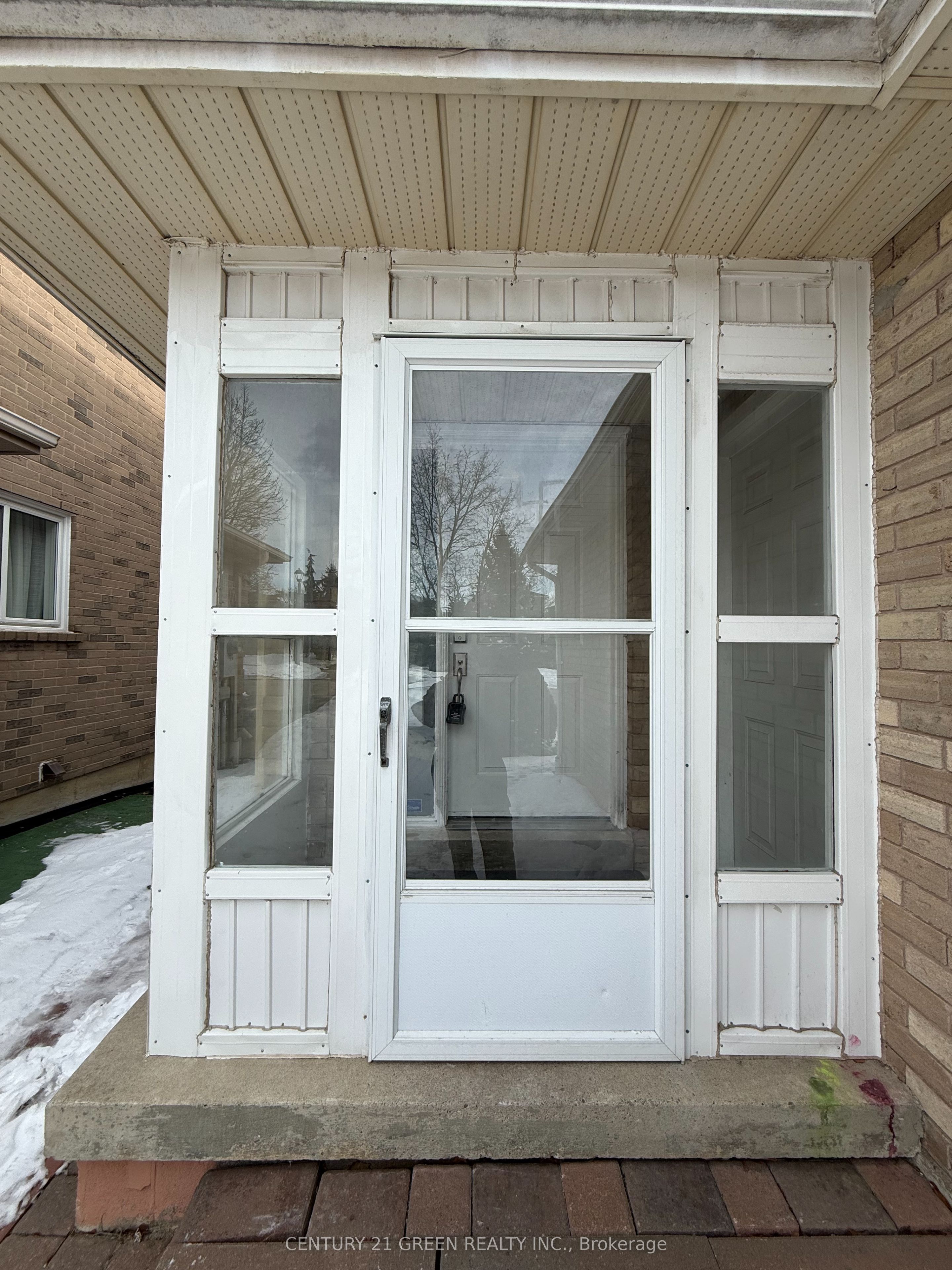 6071 Duford Drive Upper Portion