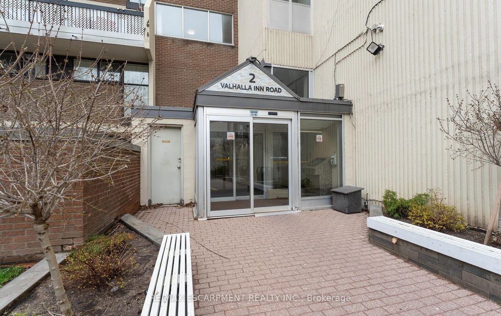 Photo of 2 VALHALLA INN Road #308C, Toronto, ON M9B 6C3 (MLS # W13138774)