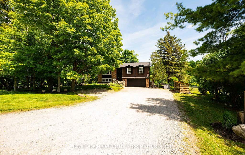 Photo of 7462 15 Side Road, Halton Hills, ON L9T 2X7 (MLS # W13237202)