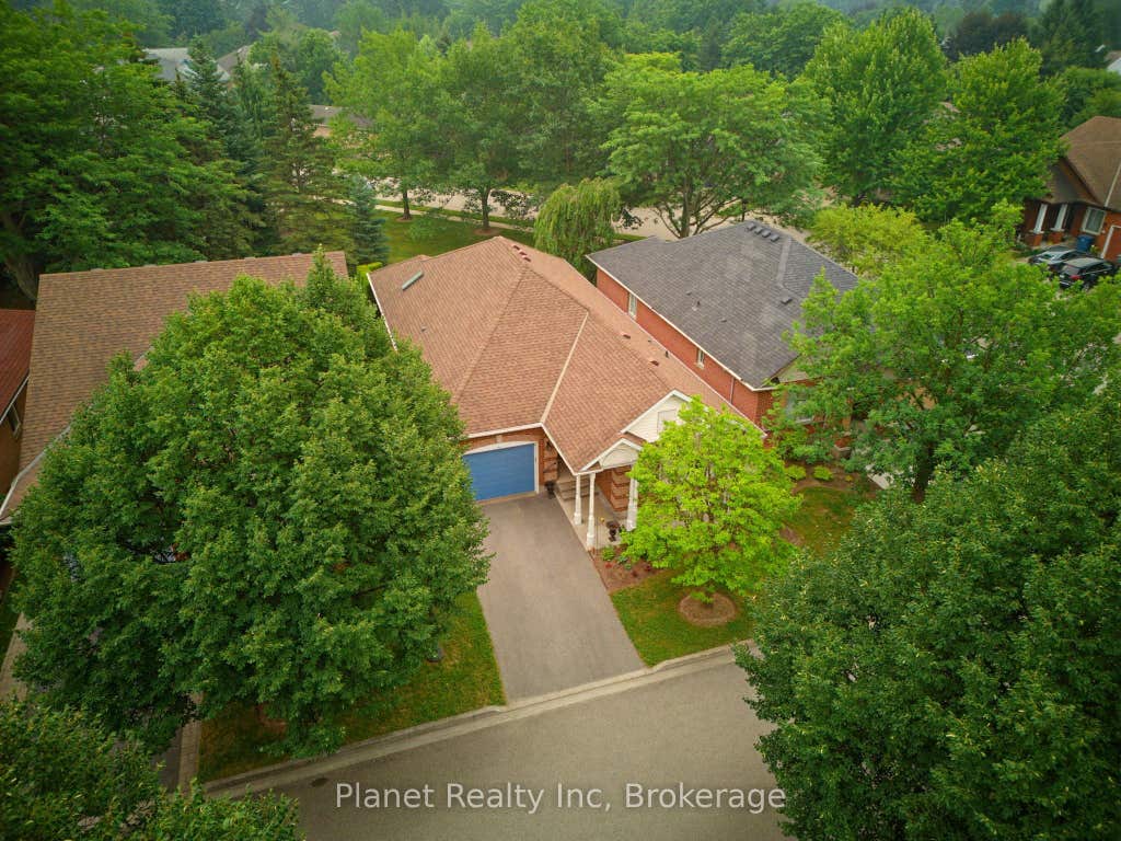 Photo of 10 White Pine Way Walk, Guelph, ON N1G 4X7 (MLS # X13579902)