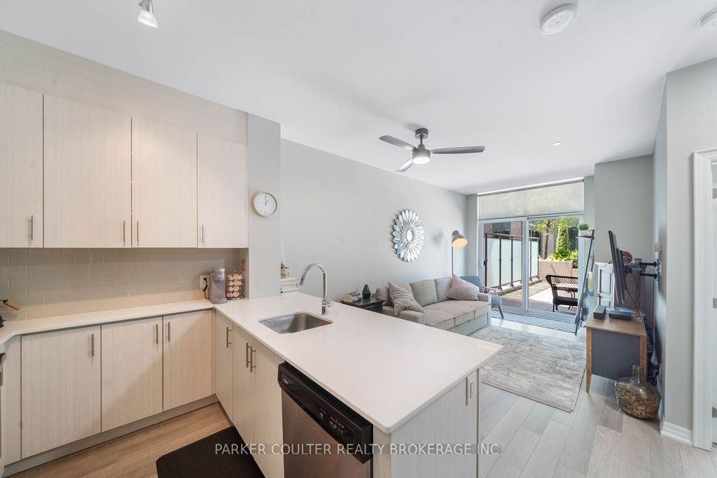 Photo of 111 Worsley Street #302, Barrie, ON L4M 5R5 (MLS # S13007896)