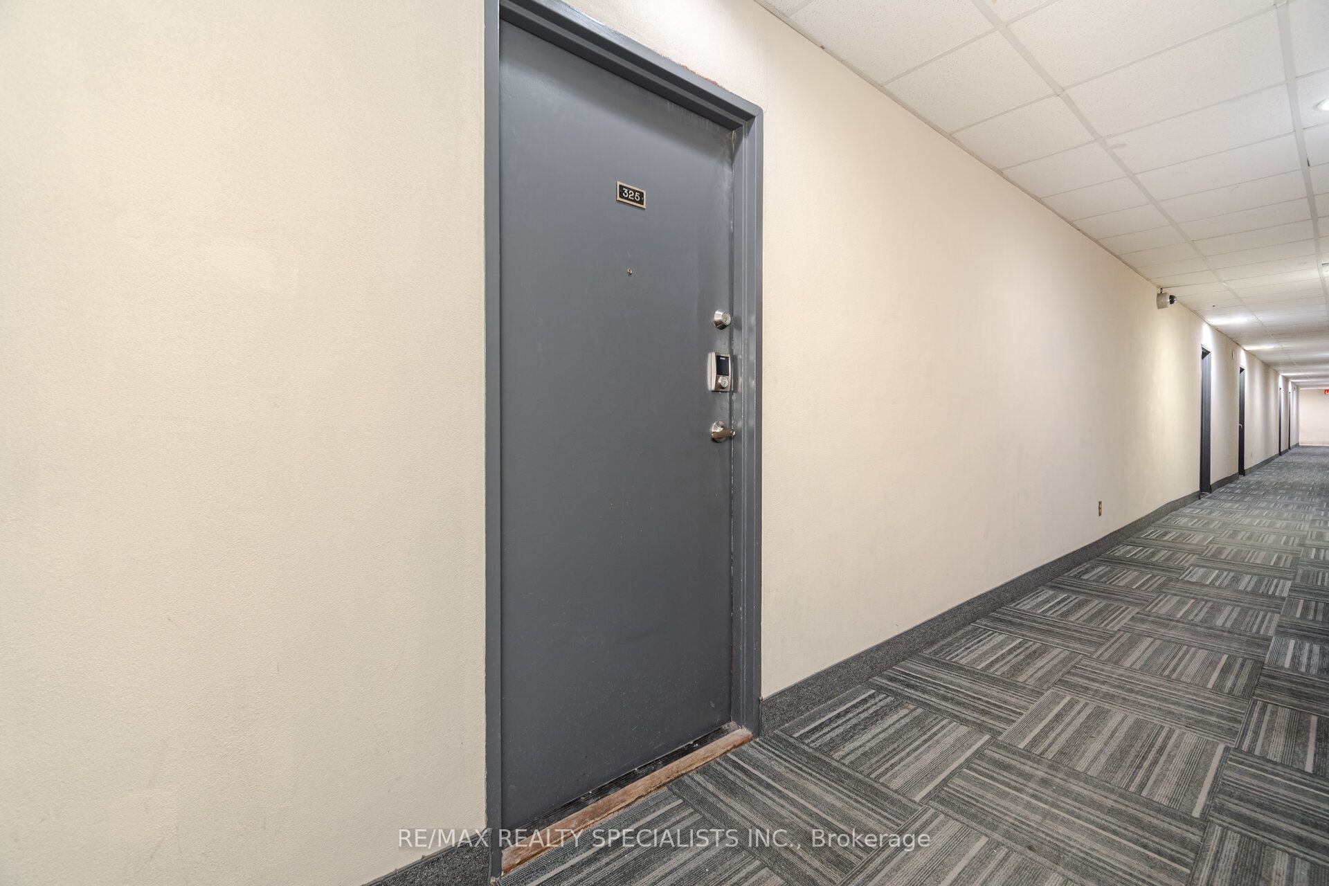 3025 The Credit Woodlands Road 325