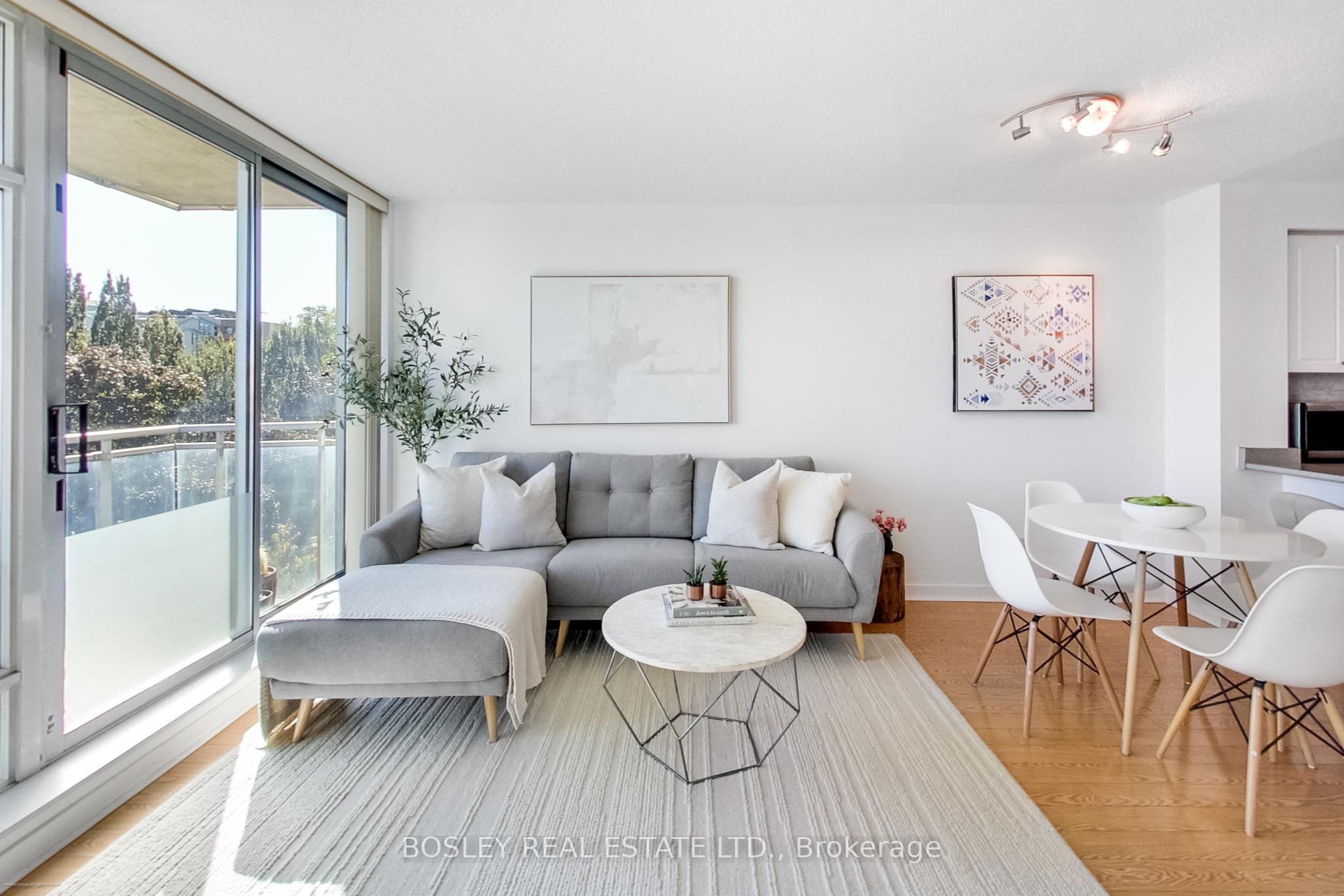 650 Queens Quay W 508