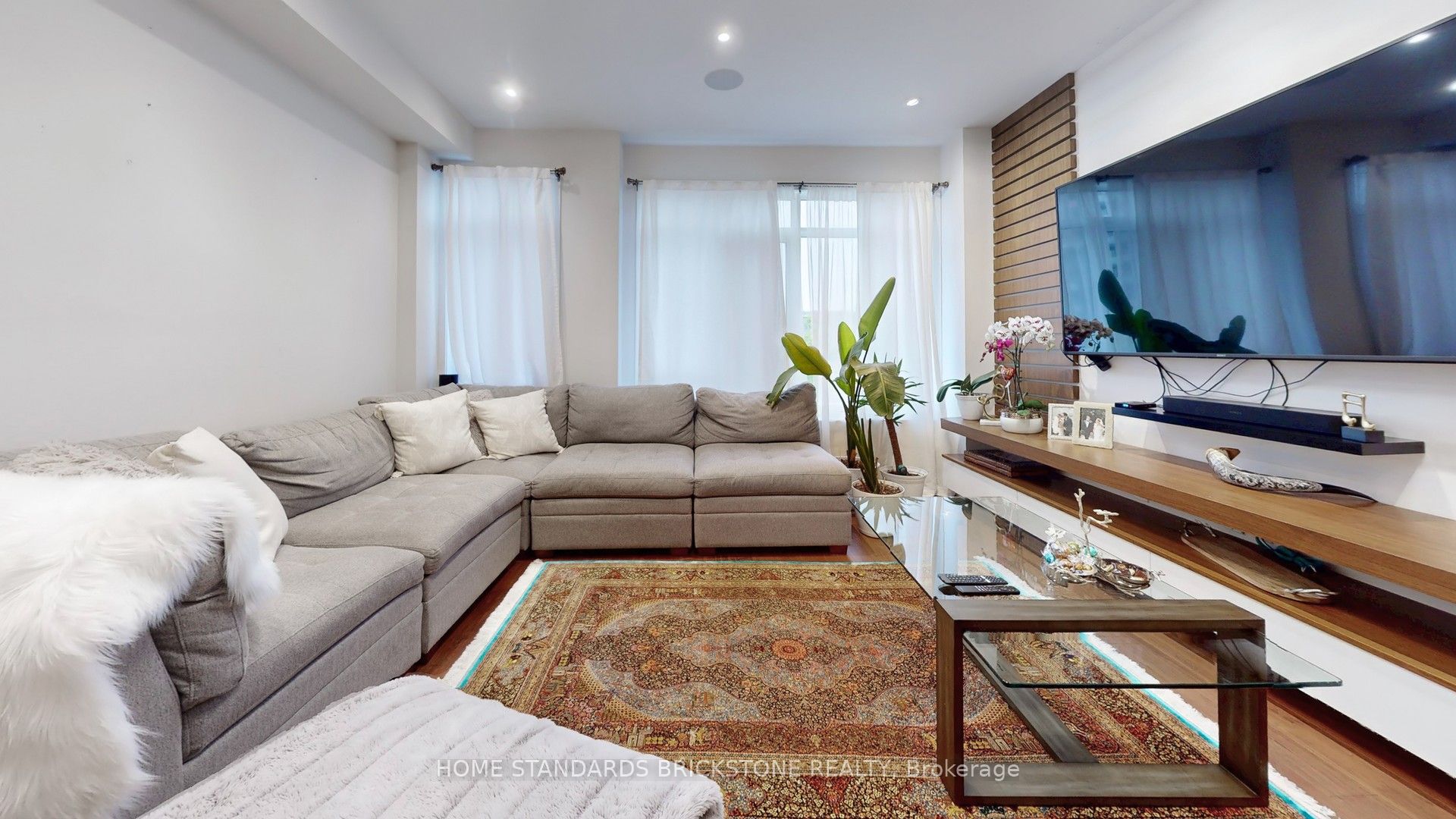 215 Salterton Circle