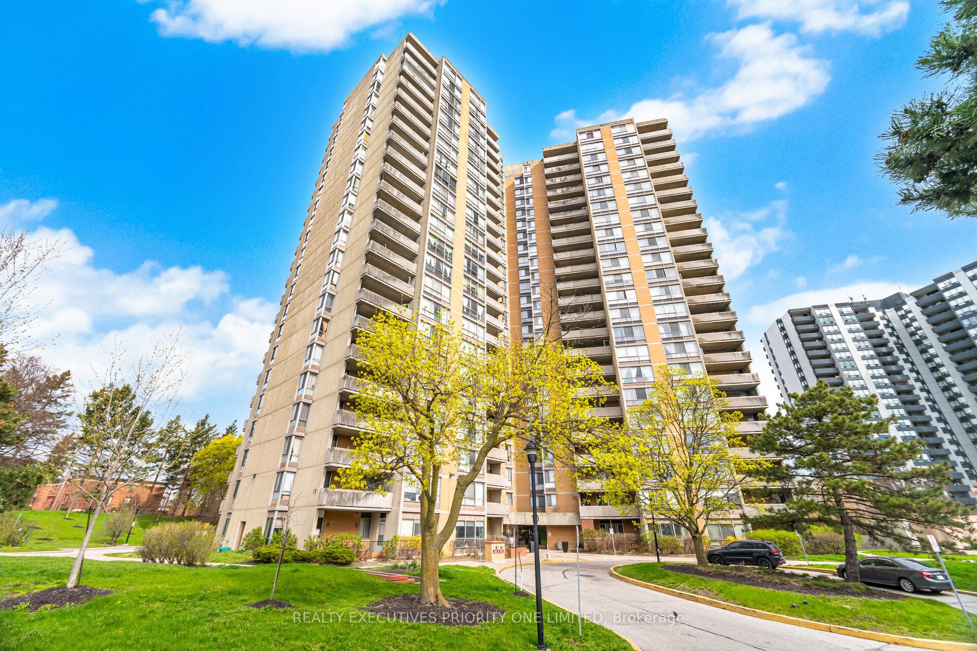 10 Martha Eaton Way 1013
