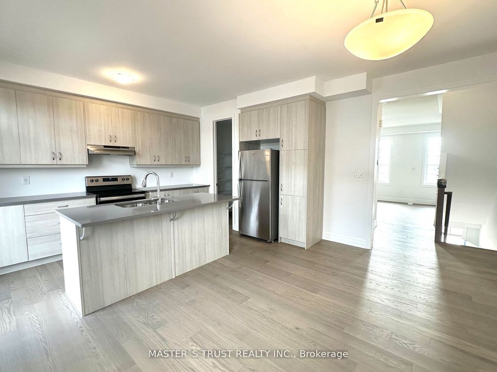 Photo of 1415 William Halton Parkway, Oakville, ON L6M 5N8 (MLS # W13018020)