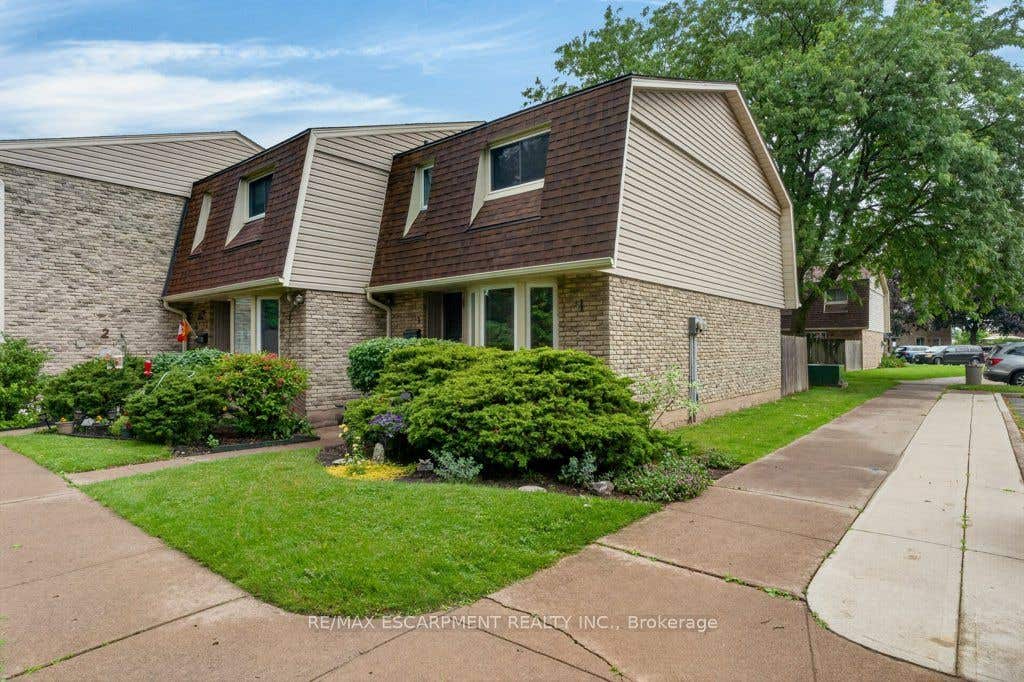 Photo of 75 Ventura Drive #1, St. Catharines, ON L2R 7J7 (MLS # X13478700)