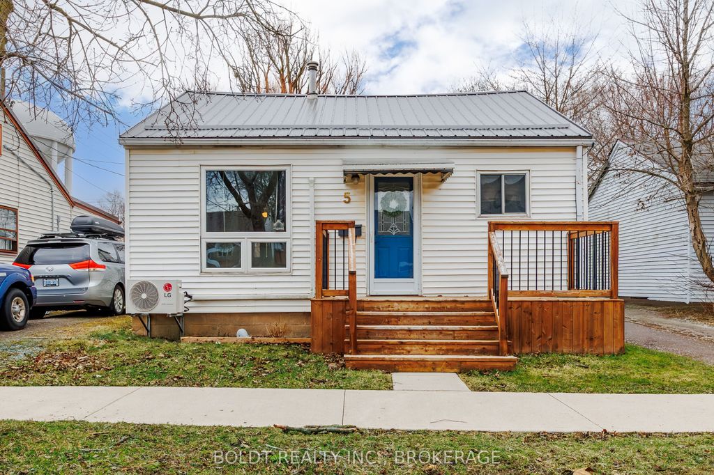 Photo of 5 Nelles Road, Welland, ON L3B 2P1 (MLS # X12909282)