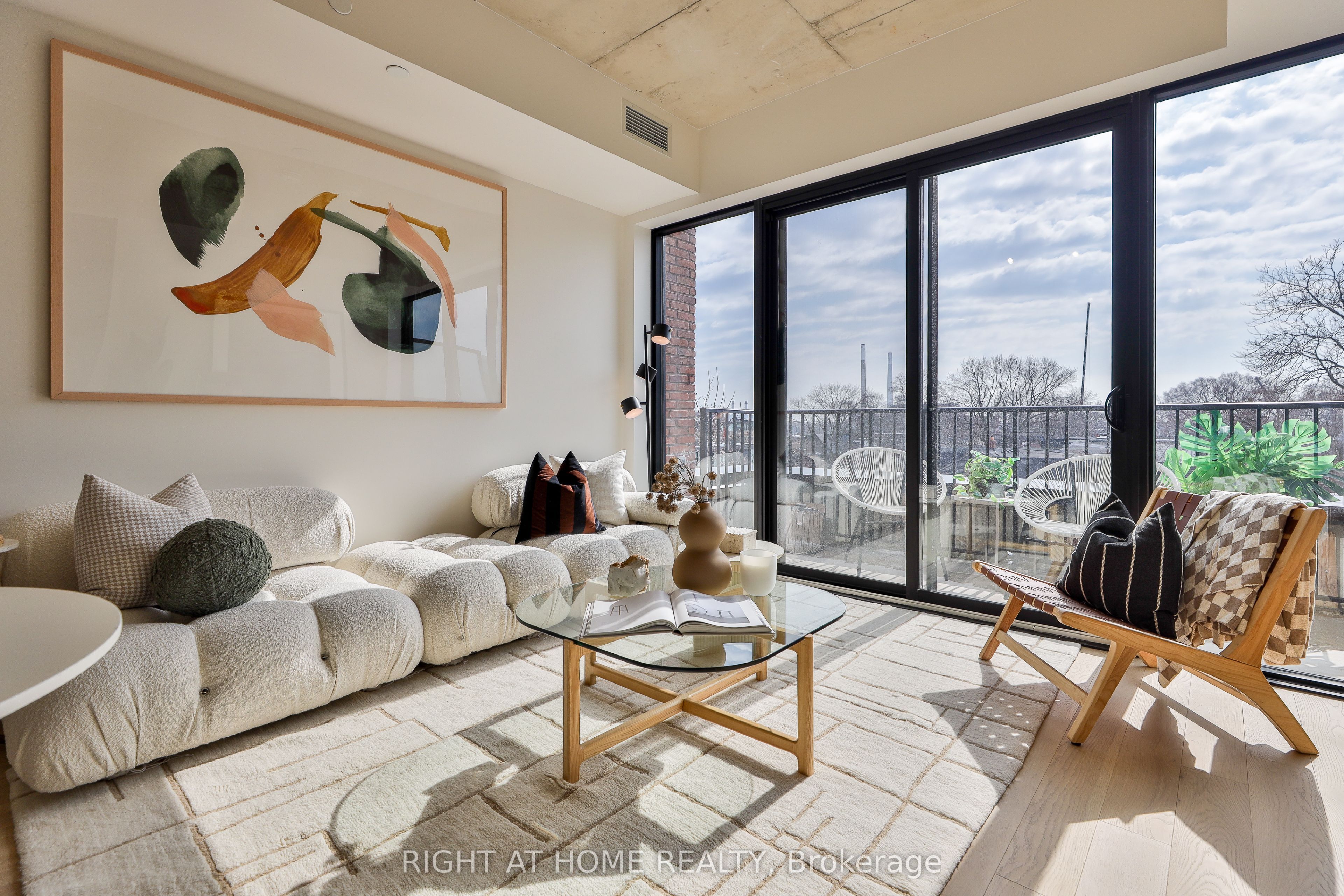 761 Queen Street E 405